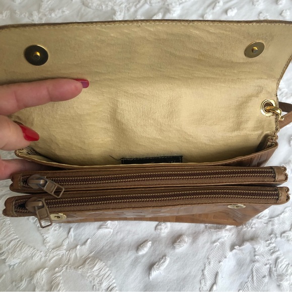 Due Fratelli ran cognac embossed leather crossbody bag purse - Picture 9 of 13